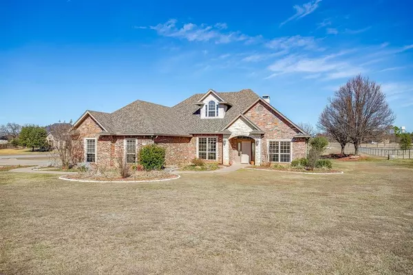 Granbury, TX 76049,2300 E Emerald Bend