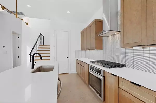 Dallas, TX 75223,5308 Terry Street