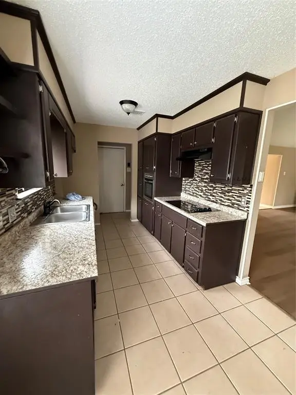 Hewitt, TX 76643,614 Circle Creek Drive