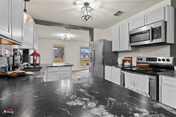 Bossier City, LA 71111,5524 Hickory Ridge