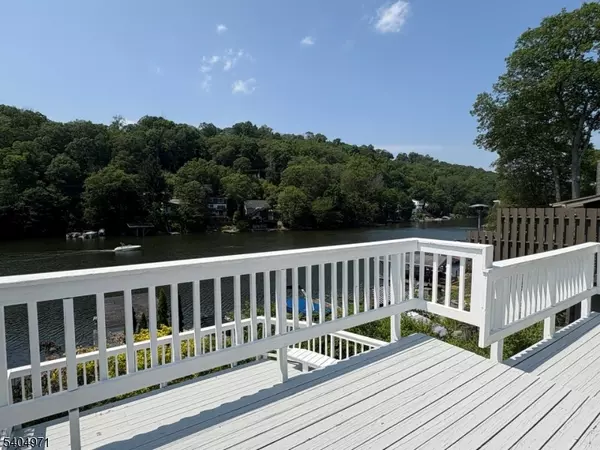Hopatcong Boro, NJ 07843,38 W River Styx Rd