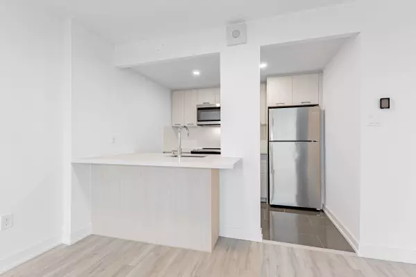 Toronto C08, ON M5A 3X1,191 Sherbourne ST #1608