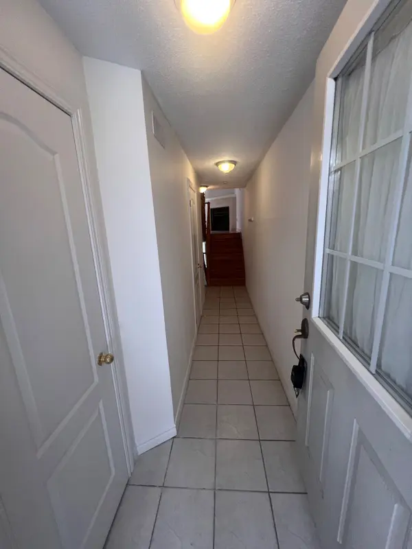 Toronto C07, ON M2M 4M3,31 Rodeo CT