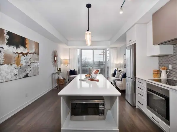 Toronto E01, ON M4M 1J4,899 Queen ST E #406