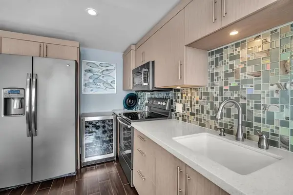 Aventura, FL 33160,2801 NE 183rd St #1417W