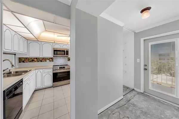 Fort Lauderdale, FL 33301,800 SE 4 St #405