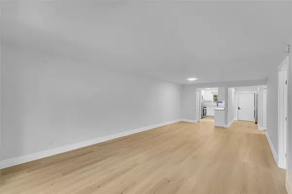 Lauderhill, FL 33319,6200 NW 44th St #106