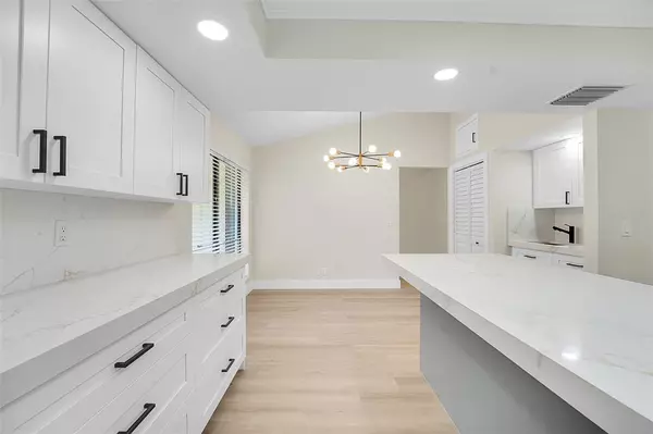 North Palm Beach, FL 33408,11457 Shady Oaks Ln #.