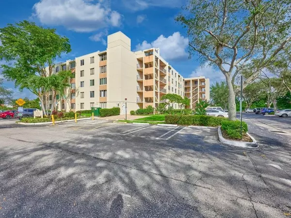 Coral Springs, FL 33065,3253 Riverside Dr #D-301