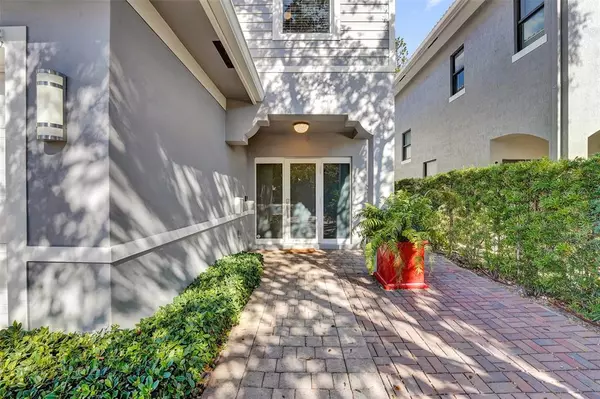 Oakland Park, FL 33334,1733 NE 38th St