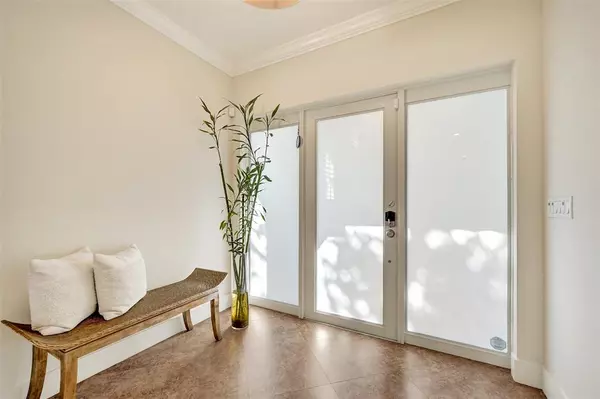 Oakland Park, FL 33334,1733 NE 38th St