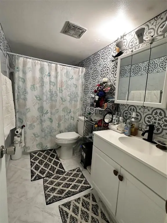 Pompano Beach, FL 33062,2400 NE 10th St #205