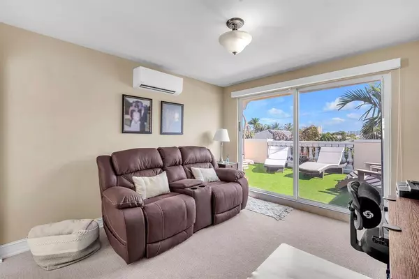 Fort Lauderdale, FL 33304,806 NE 16th Ave