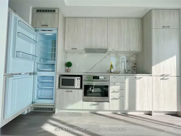 Vaughan, ON L4K 0M7,10 Honeycrisp CRES #1709