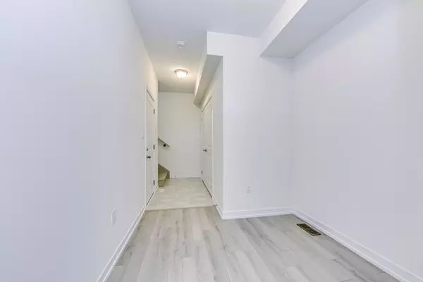 Milton, ON L9E 1V4,1544 Wellwood TER