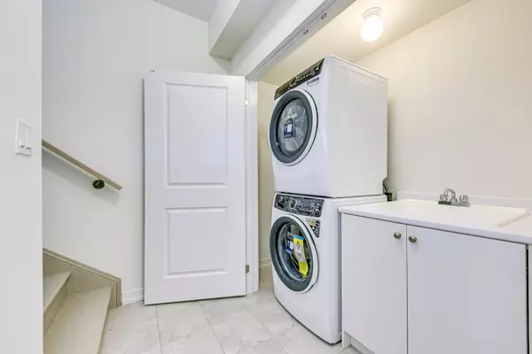 Milton, ON L9E 1V4,1544 Wellwood TER