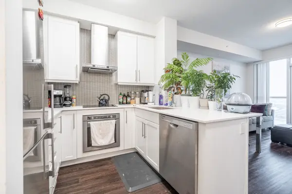 Burlington, ON L7R 0E5,2087 Fairview ST #1506