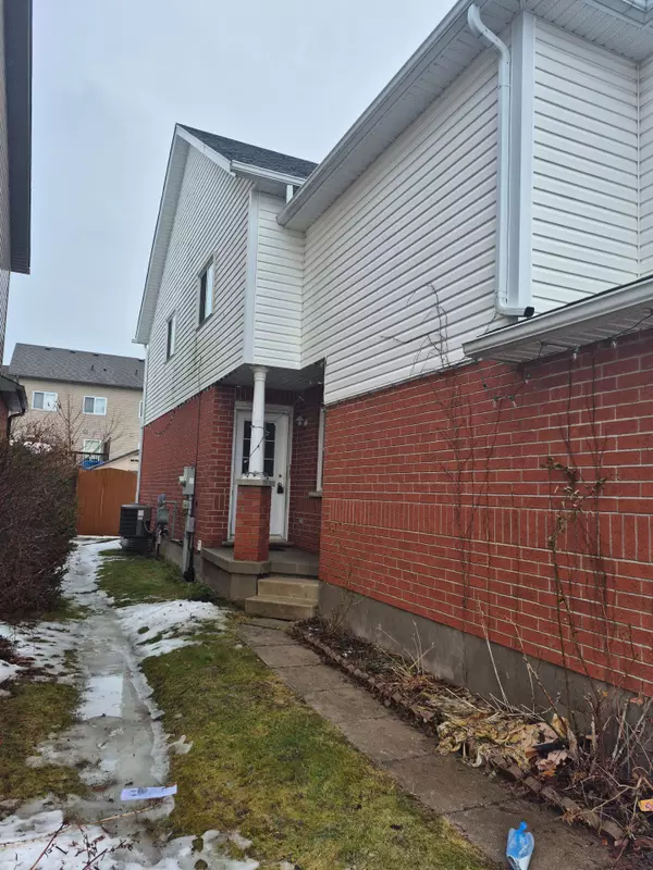 Kitchener, ON N2E 3X2,10 Donnenwerth DR
