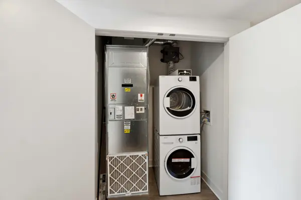 Lower Town - Sandy Hill, ON K1N 0G8,180 George ST #1008