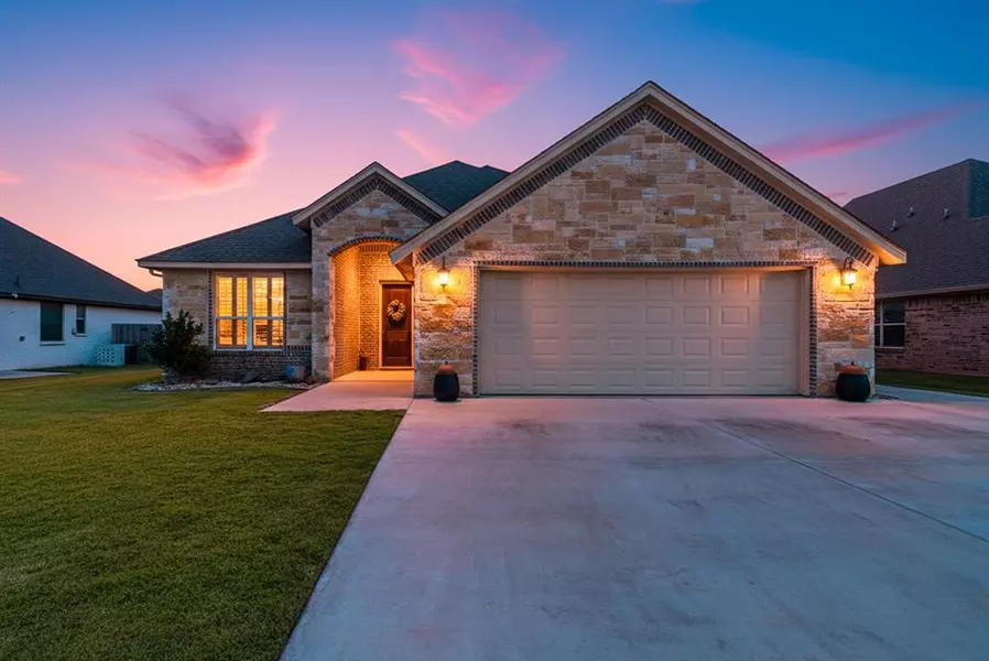 162 Crenshaw Court, Stephenville, TX 76401