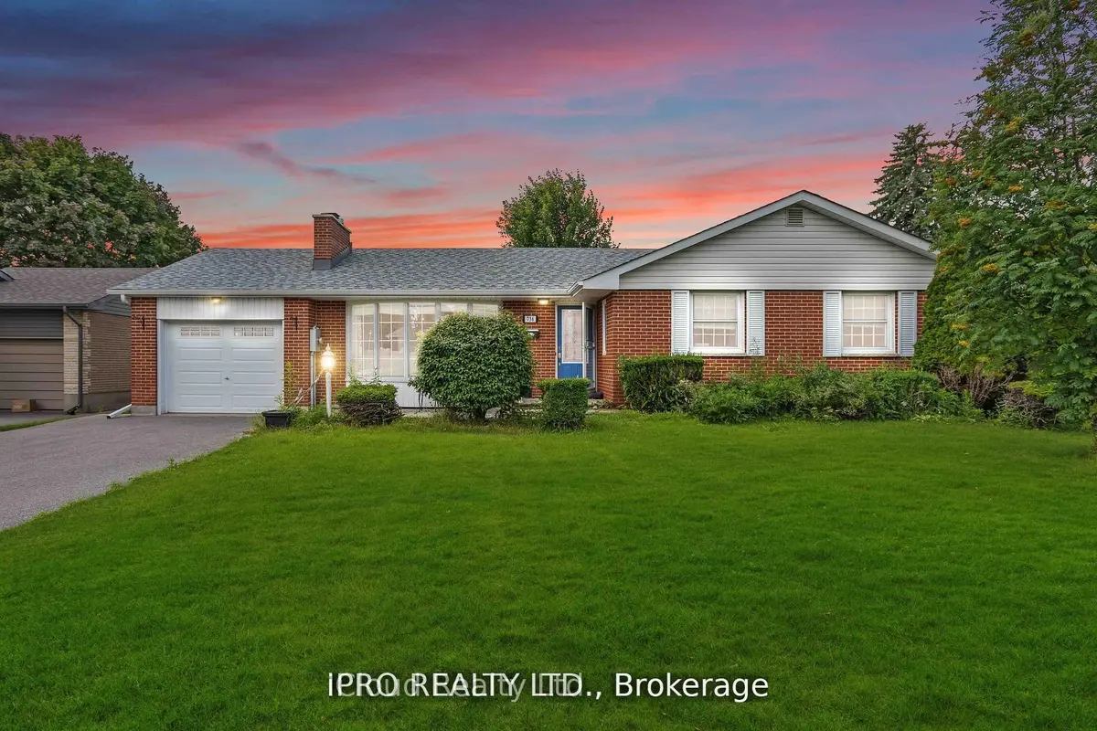 Oshawa, ON L1J 5B7,736 Westdale ST