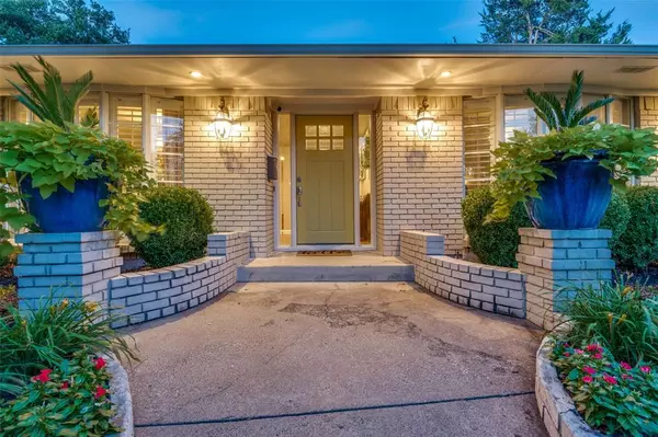 Dallas, TX 75218,12106 Landlock Drive