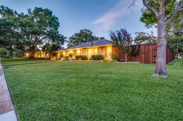 Dallas, TX 75218,12106 Landlock Drive