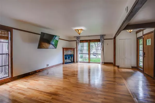 Dallas, TX 75238,7937 Deer Trail Drive