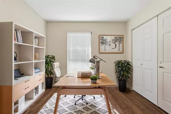 Fort Worth, TX 76112,7717 Bermejo Road #1