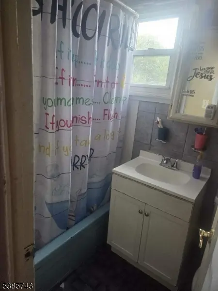 Jersey City, NJ 07305,25 Morton Pl