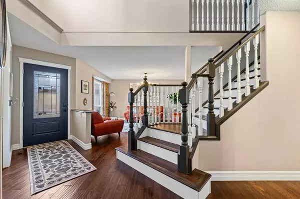 Calgary, AB T3M 1A9,178 Cranwell Close SE