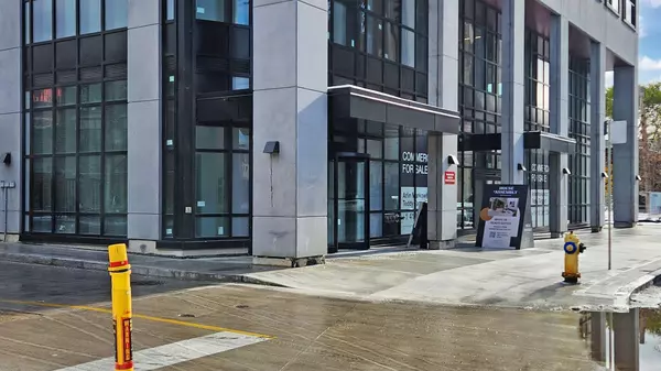 Toronto C01, ON M6R 0B2,181 Sterling RD #1221