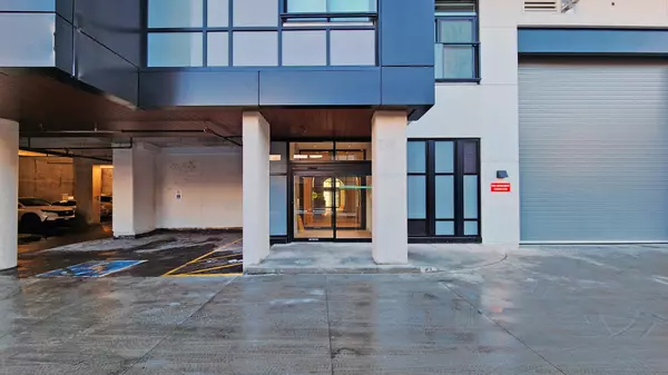 Toronto C01, ON M6R 0B2,181 Sterling RD #1221