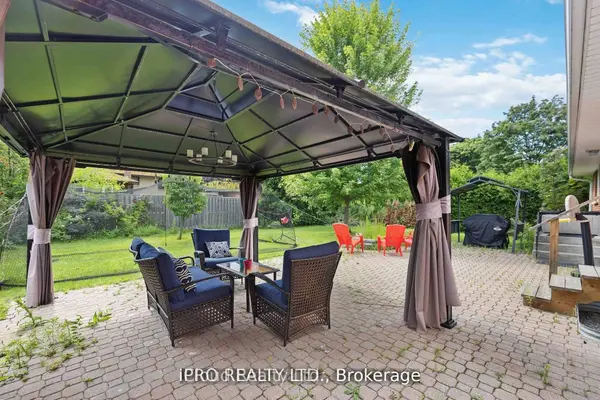 736 Westdale ST, Oshawa, ON L1J 5B7