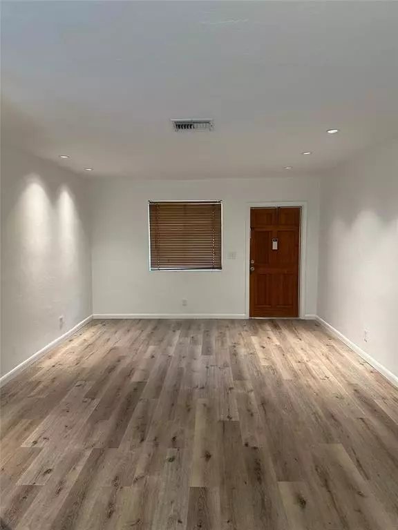 Hollywood, FL 33020,2222 Jackson St