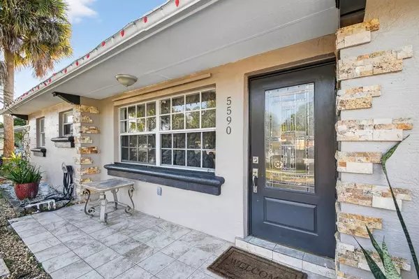 Greenacres, FL 33463,5590 S 35th Ct