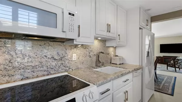 Fort Lauderdale, FL 33304,888 Intracoastal Dr #6F