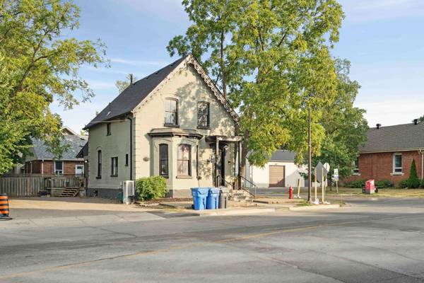 127 Queen ST W, Brampton, ON L6Y 1M3