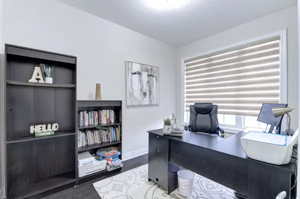 Caledon, ON L7C 3Z4,563 Dougall AVE E