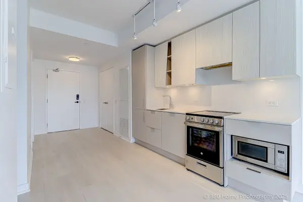 Mississauga, ON L5B 0M3,3900 Confederation Pkwy #2912