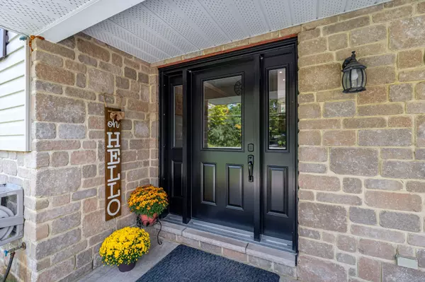 Selwyn, ON K0L 1T0,290 McClennan DR