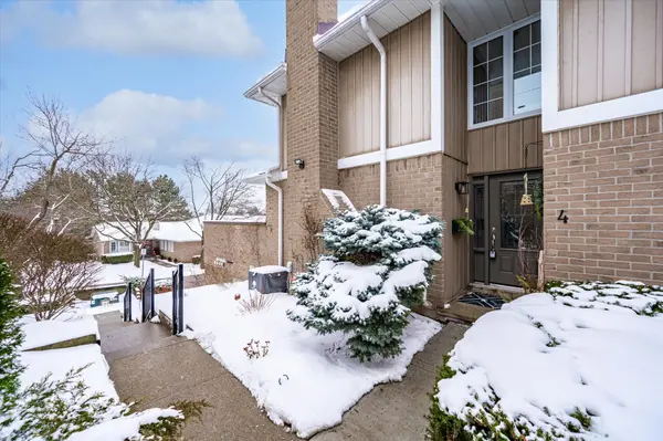 Guelph, ON N1E 1B7,106 Woodlawn RD E #4