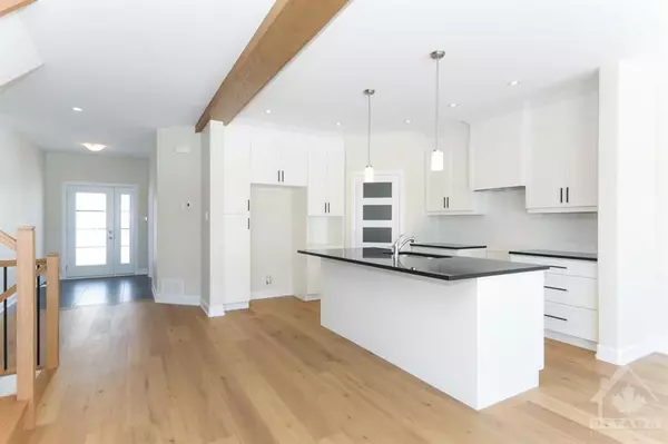 Russell, ON K4R 0L3,444 AURORA ST