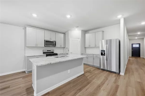 Mckinney, TX 75069,413 Midnight Oak Drive