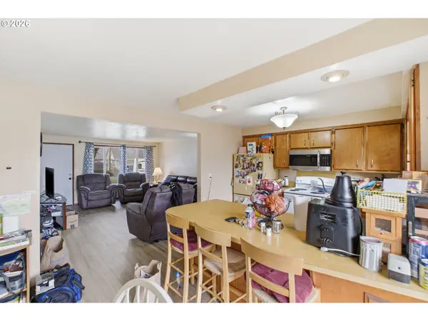 Sweet Home, OR 97386,1247 1ST AVE