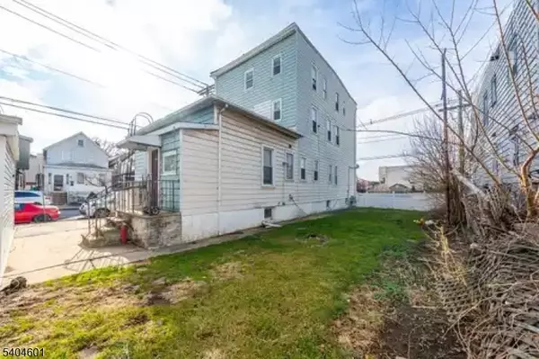 Elizabeth City, NJ 07206,425-427 3rd ave