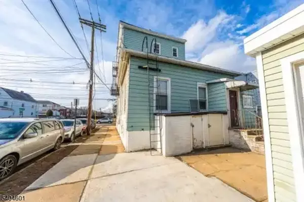 Elizabeth City, NJ 07206,425-427 3rd ave