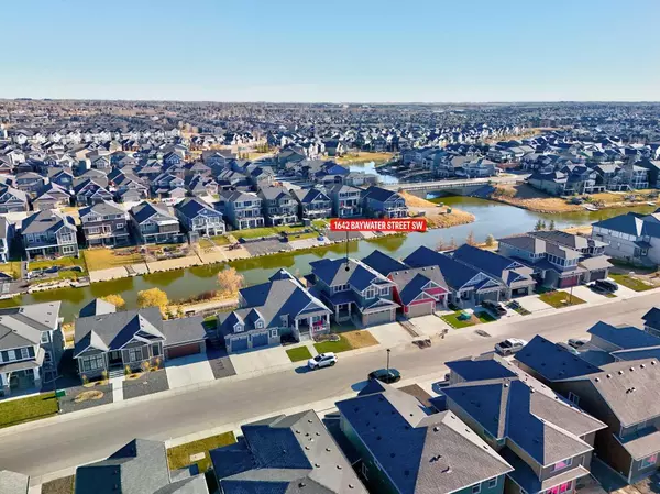 Airdrie, AB T4B 5K6,1642 Baywater ST SW
