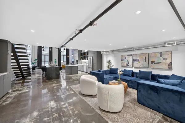 Toronto E01, ON M4M 1R9,1159 Dundas ST E #147