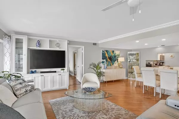 Deerfield Beach, FL 33441,1537 E Hillsboro Blvd #241